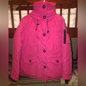 Authentic Canada Goose Magenta (Pink) in 2XL. Very warm yet very light weight
